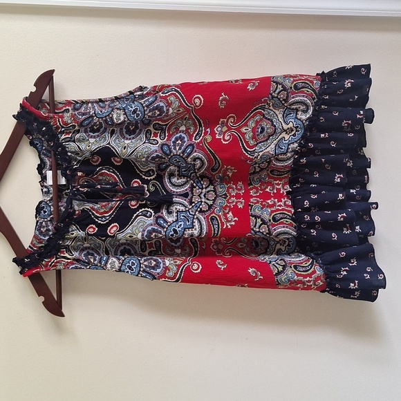 3/$20 Bila Red and Blue Paisley Blouse Size M - Picture 4 of 8